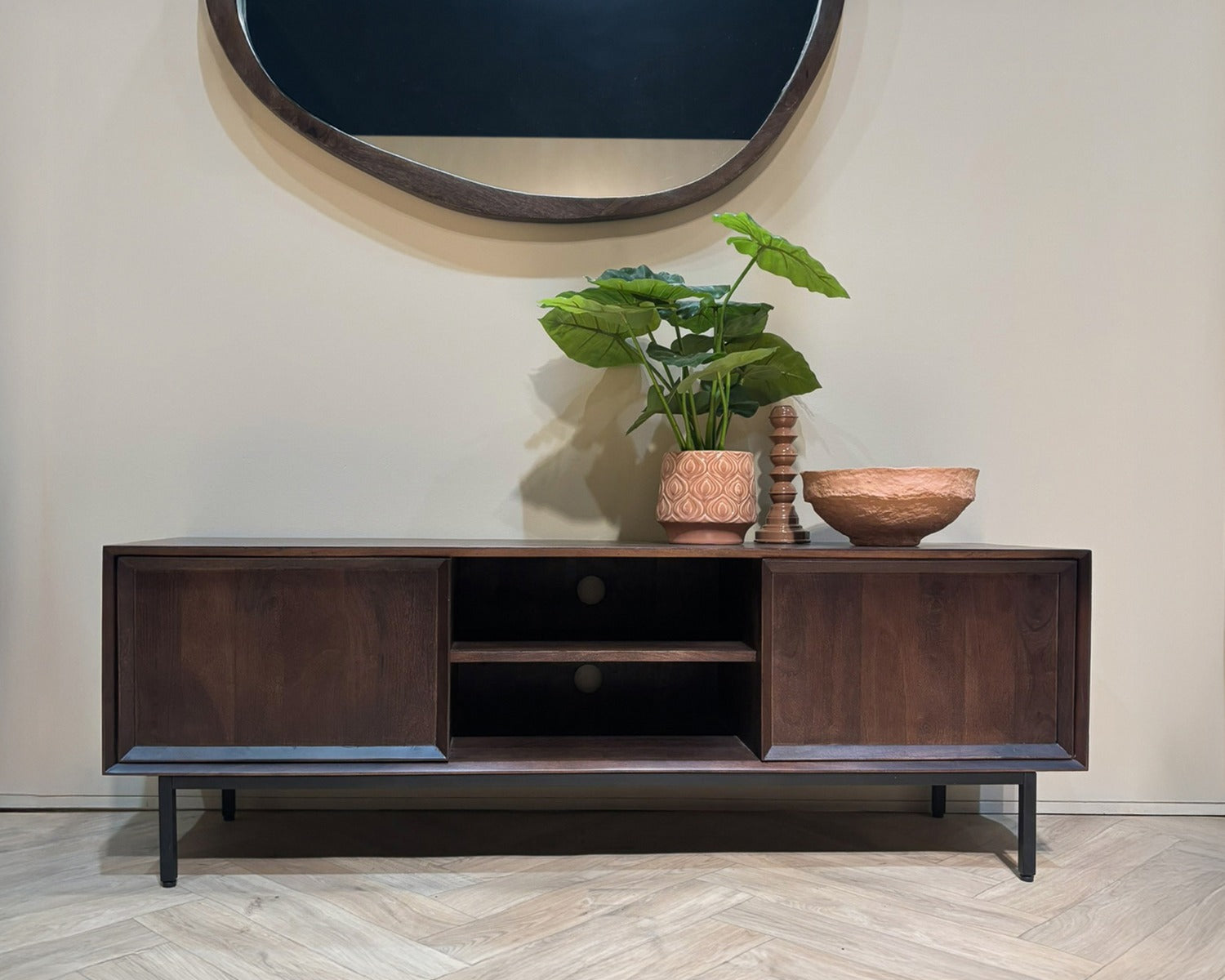 TV-Lowboard Ravenstein 150*40cm - Braun-TV-lowboards-Livingfurn-le canapé