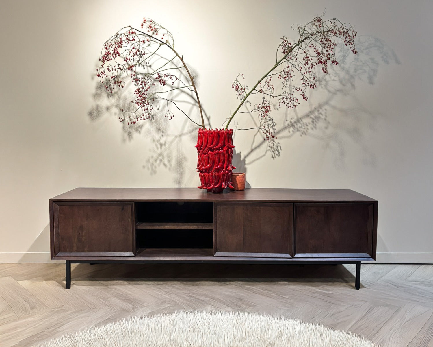 TV-Lowboard Ravenstein 180*40cm - Braun-TV-lowboards-Livingfurn-le canapé