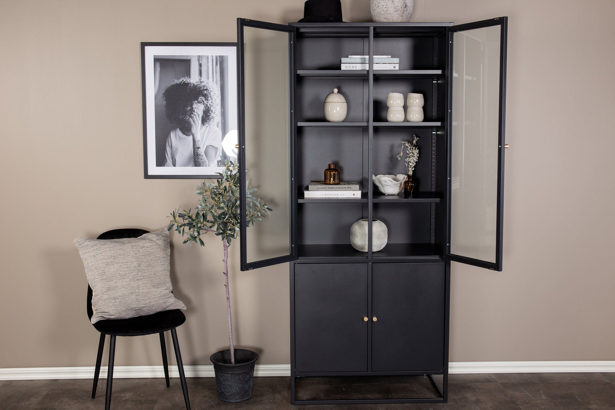 Vitrinenschrank Bakal 190cm aus Metall - Schwarz-Vitrinen-Venture Home-le canapé