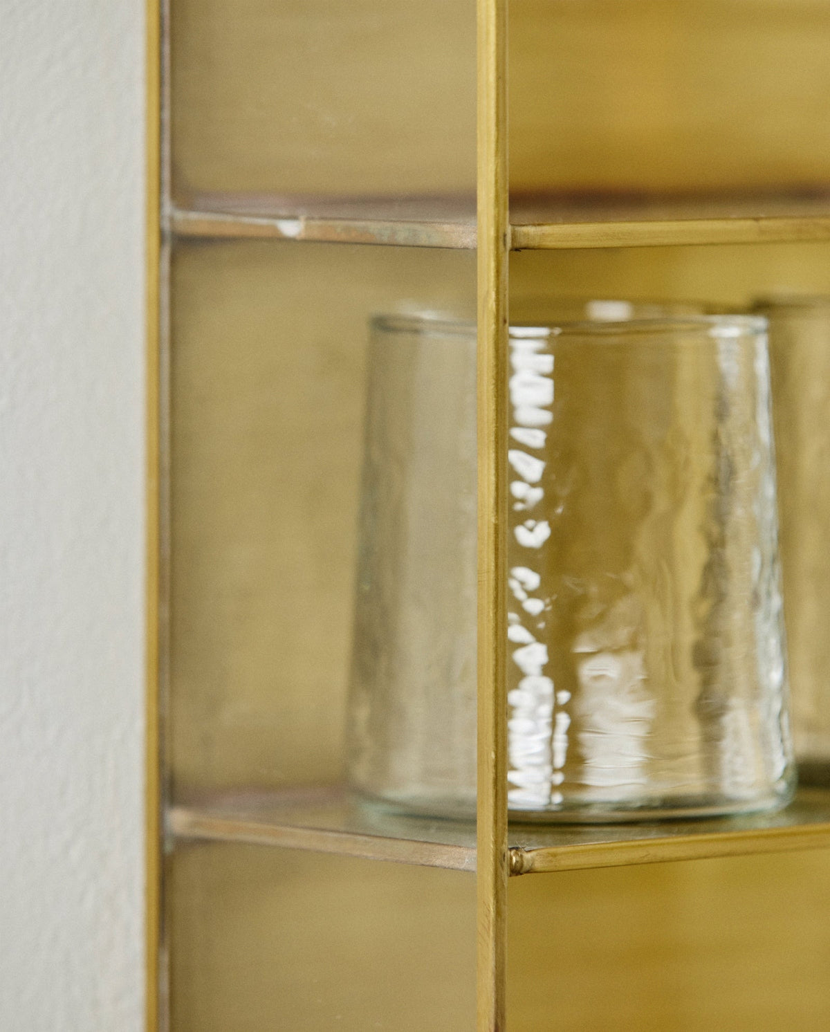 Wandschrank Ada 40cm aus Metall mit 3 Fächern - Gold-Wandschränke-Nordal A/S-le canapé